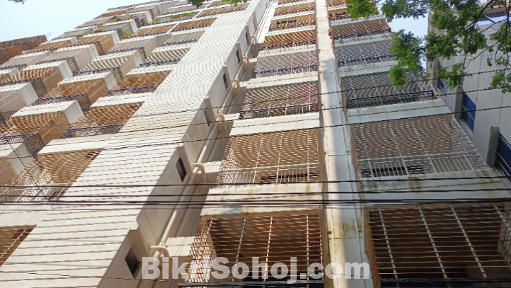 FLAT FOR SALE 1350sft CHONDRIMA MODEL TOWN MOHAMMADPUR
